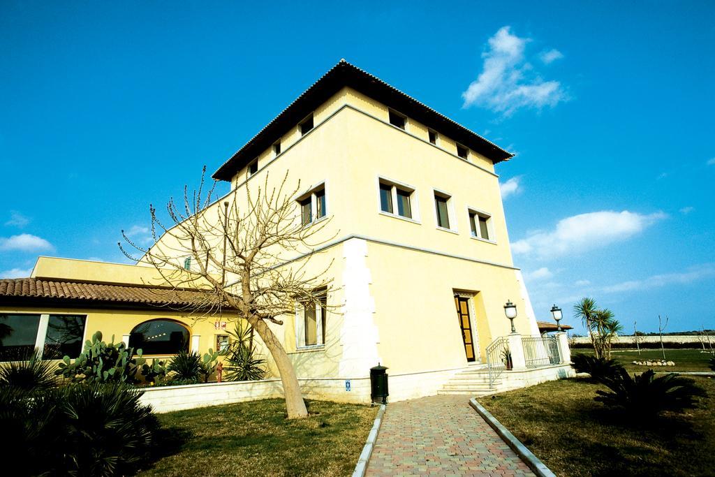 Hotel Igv Club Baia Samuele à Sampieri Extérieur photo