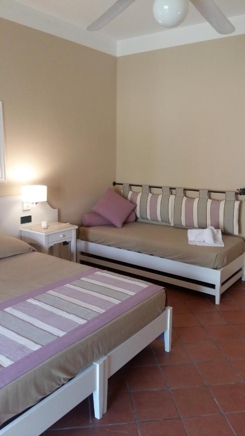 Hotel Igv Club Baia Samuele à Sampieri Extérieur photo