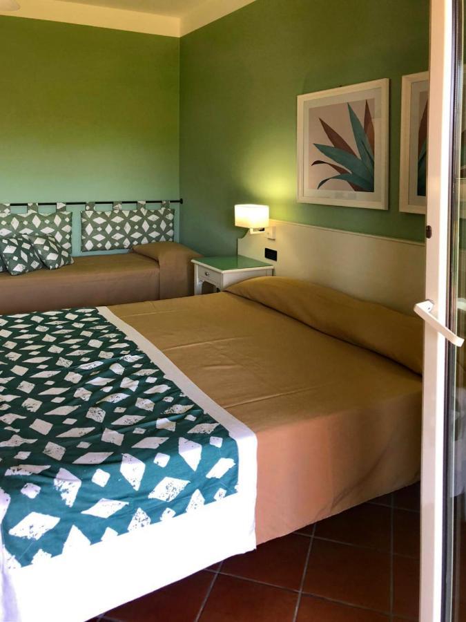 Hotel Igv Club Baia Samuele à Sampieri Extérieur photo