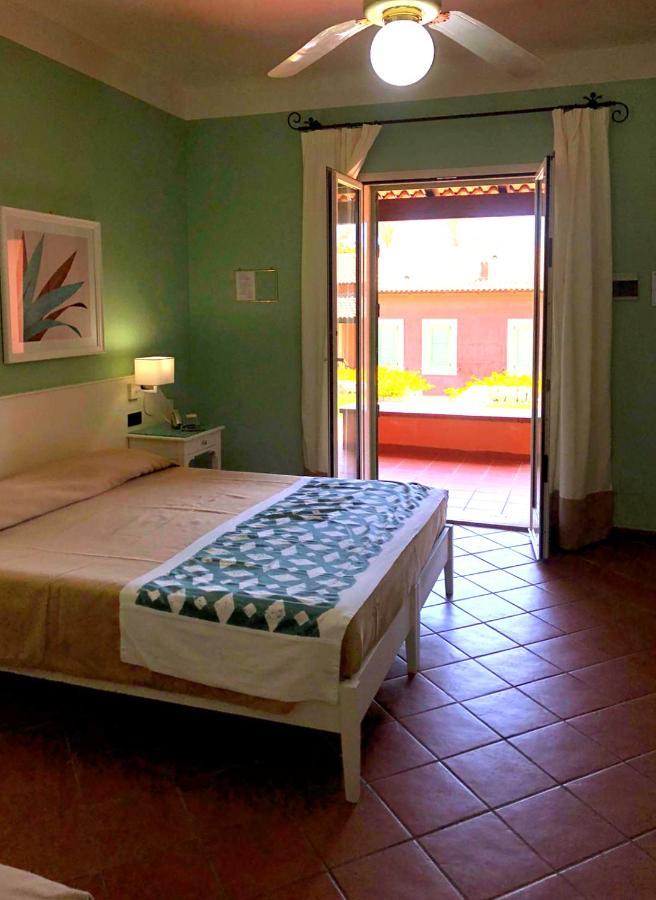 Hotel Igv Club Baia Samuele à Sampieri Extérieur photo