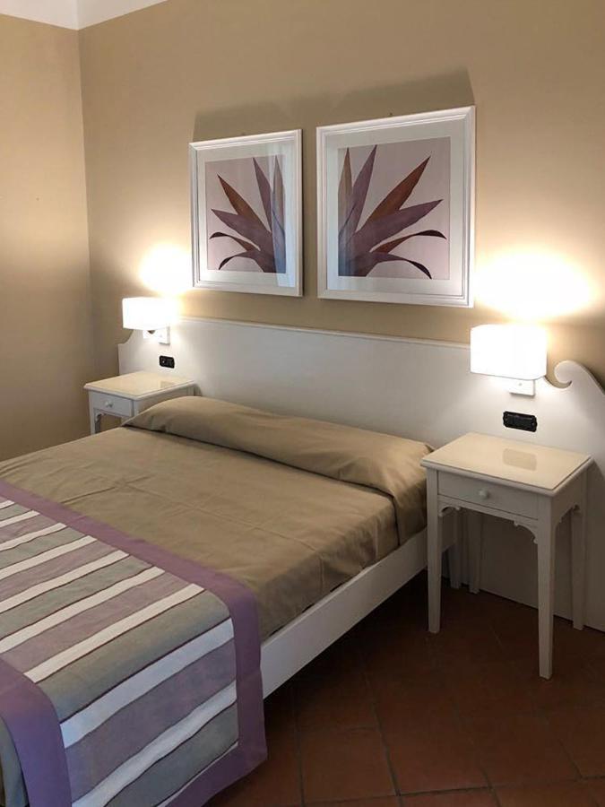 Hotel Igv Club Baia Samuele à Sampieri Extérieur photo