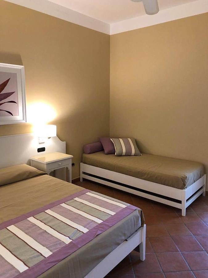 Hotel Igv Club Baia Samuele à Sampieri Extérieur photo
