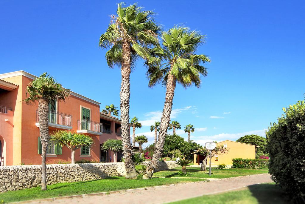 Hotel Igv Club Baia Samuele à Sampieri Extérieur photo